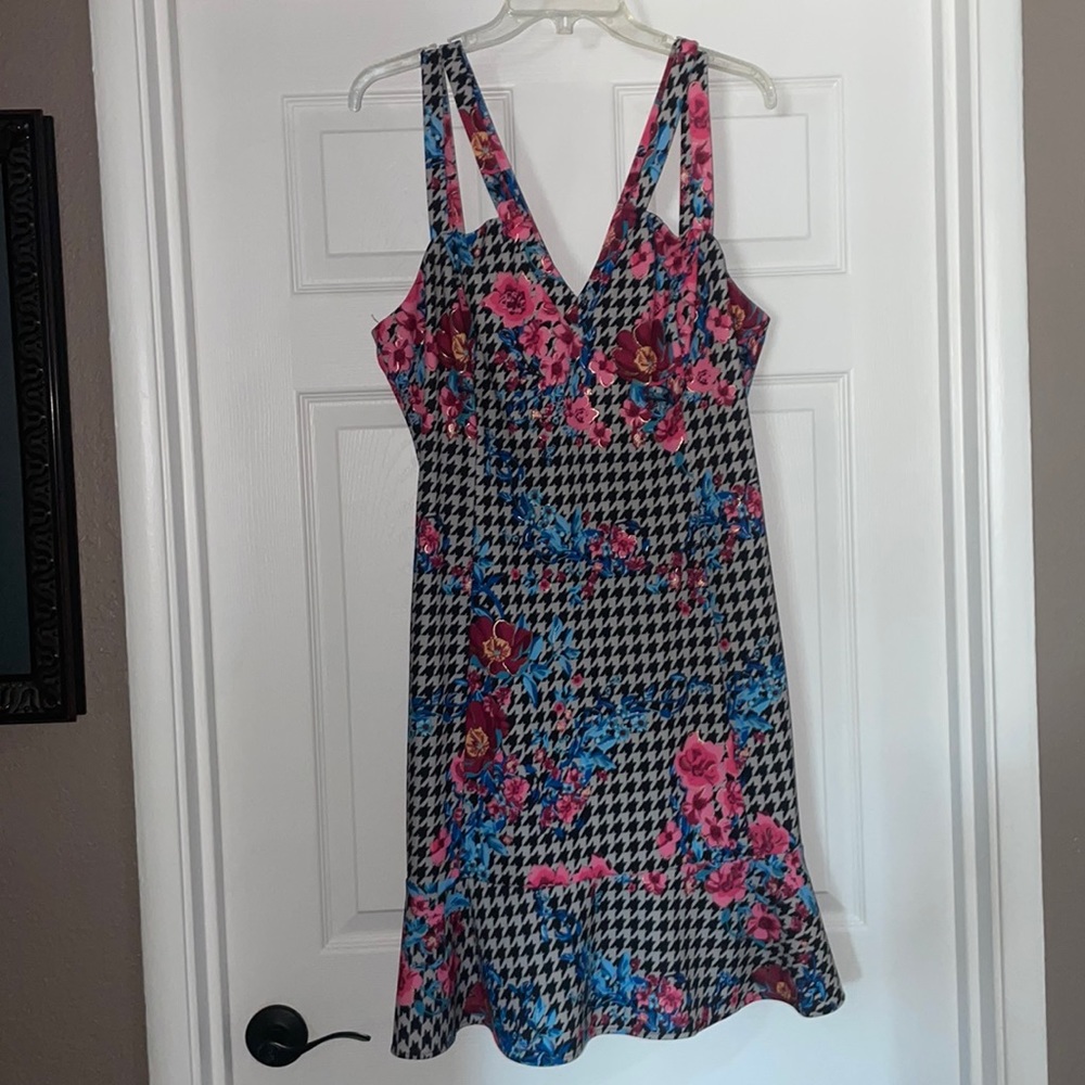 Guess floral unique dress .size 14
